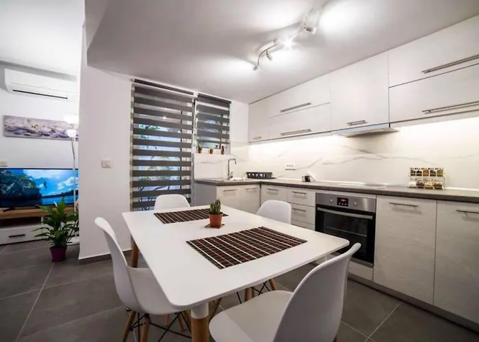 Brand New Aprt With Backyard In Lycabettus Hill !